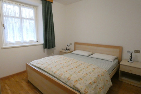 Apartament 12